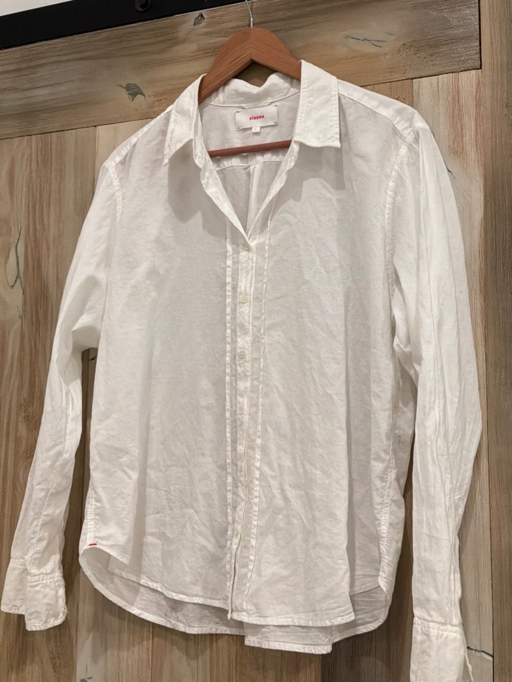 Xirena white button up shirt, like new Size Large